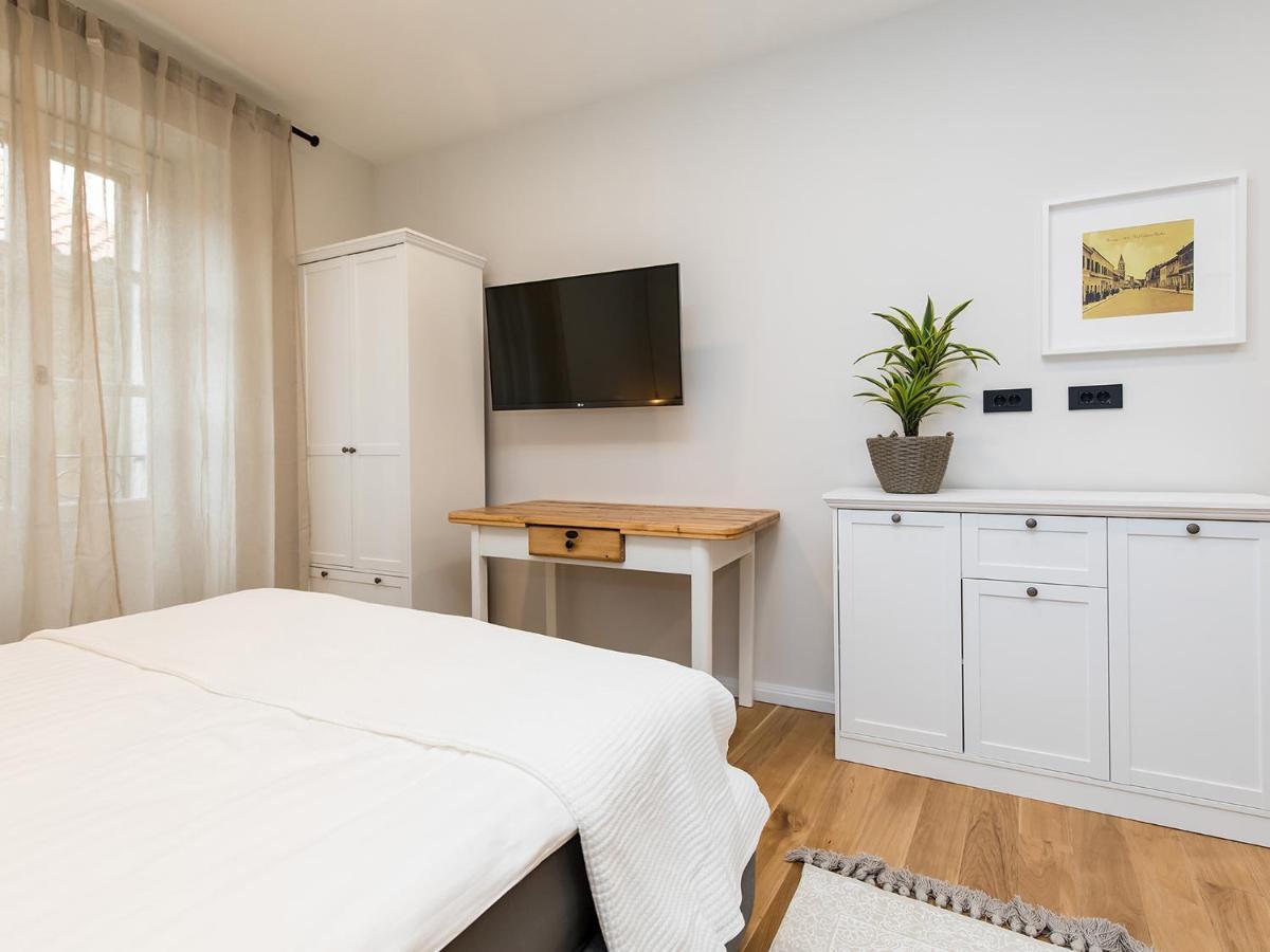 Apartament Newpremium Sinjorina, Historical Centre *