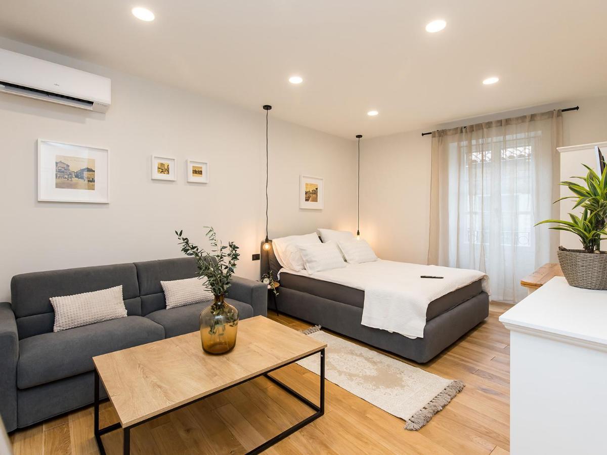 Newpremium Sinjorina, Historical Centre Apartment *